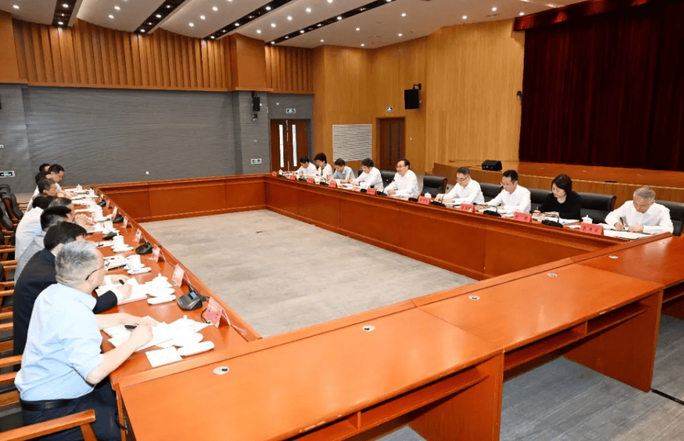安徽省委书记、省长赴中科大调研，与10名院士专家面对面座谈